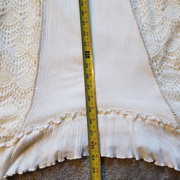 ⚠️SOLD⚠️Cold Shoulder Dress - Picture 5 of 9